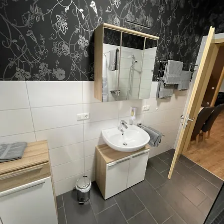 Meiwes Apartment *